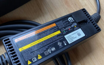 Chargeur hybride rechargeable pour véhicule électrique Jeep