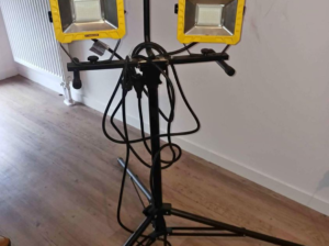 Double lampe de chantier professionnelle LED HBM 2 x 150 wat