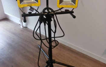 Double lampe de chantier professionnelle LED HBM 2 x 150 wat