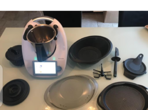Thermomix tm6 avec accessoires